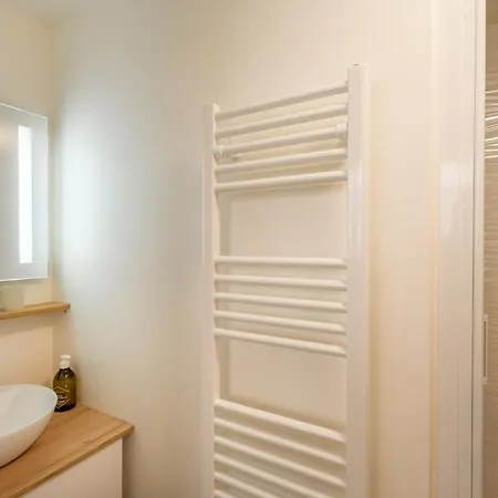 Apartment Escapade Tranquille A Vannes, Charme Et Confort *